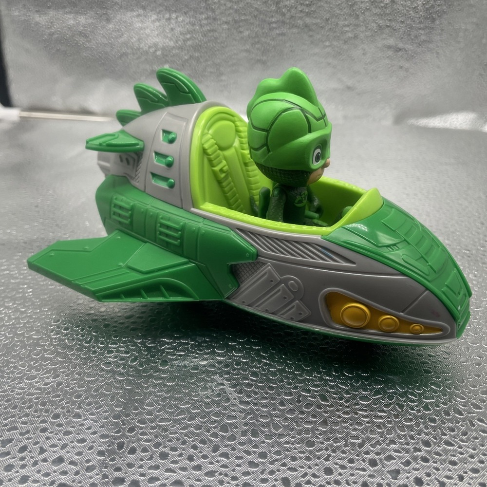 PJ Masks Save The Sky Gekko- 7" Mobile Vehicle With Figurine